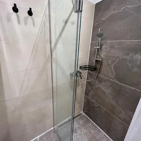 Apartment Near Metro & Netflix Vídeň Exteriér fotografie