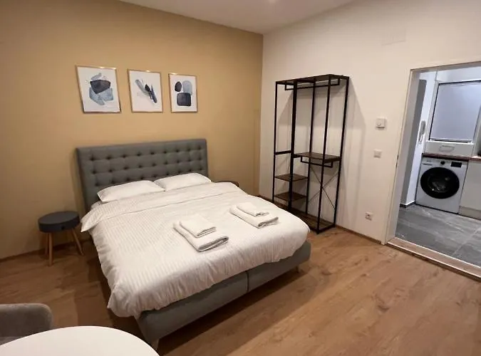 Apartment Near Metro & Netflix
